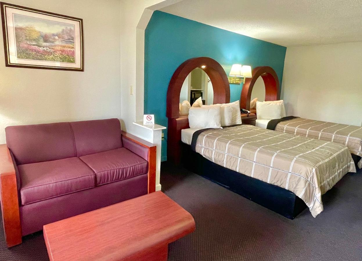Luxury Inn & Suites Selma Ngoại thất bức ảnh